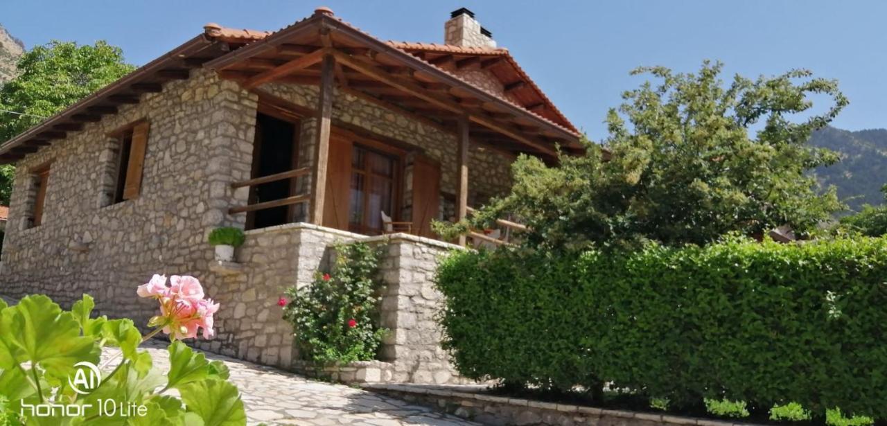 Villa Petrina Theohari Lekhouri Esterno foto