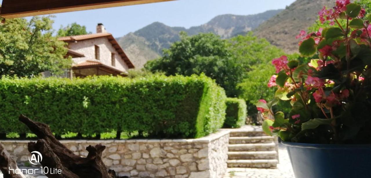 Villa Petrina Theohari Lekhouri Esterno foto