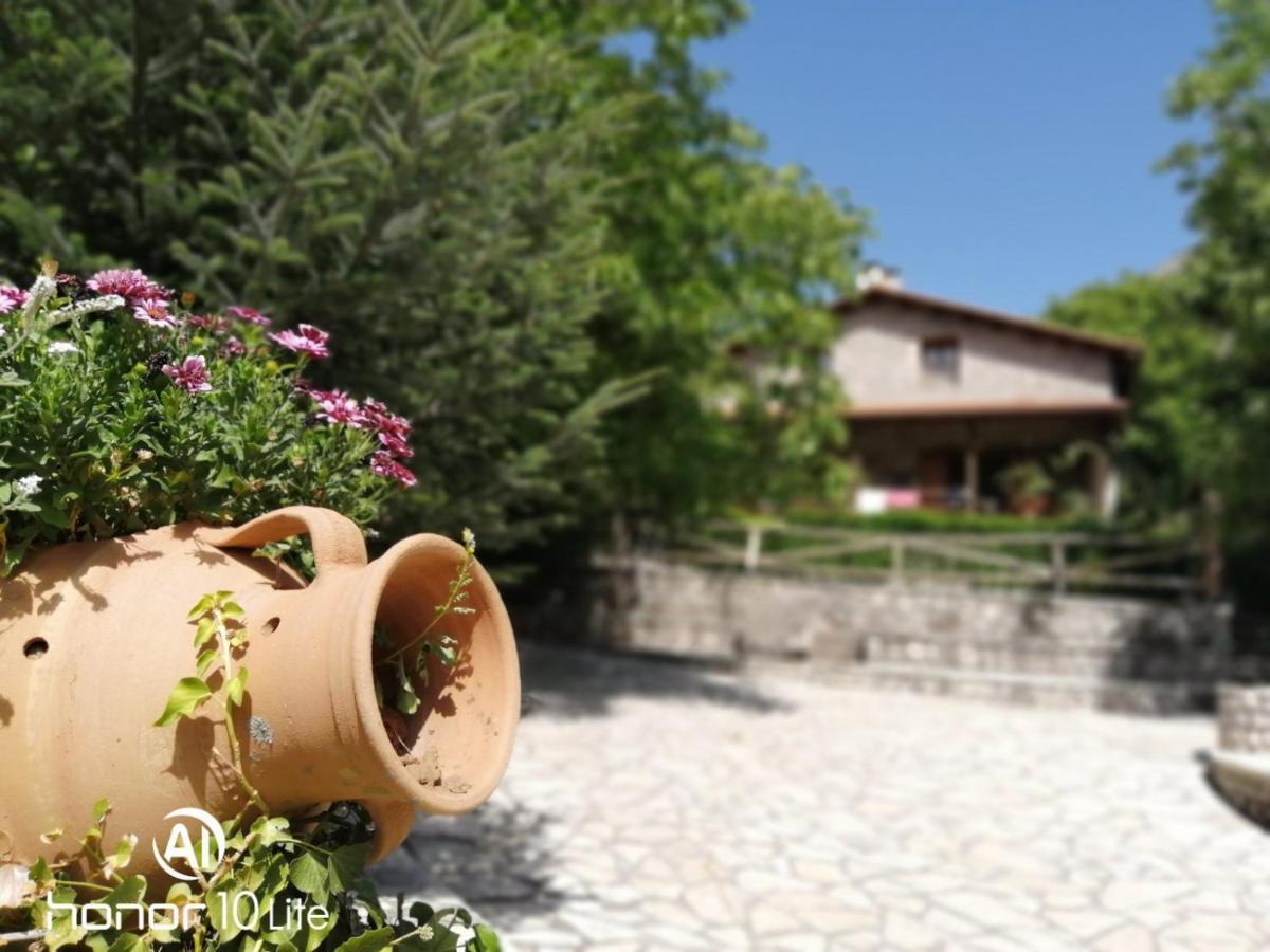 Villa Petrina Theohari Lekhouri Esterno foto
